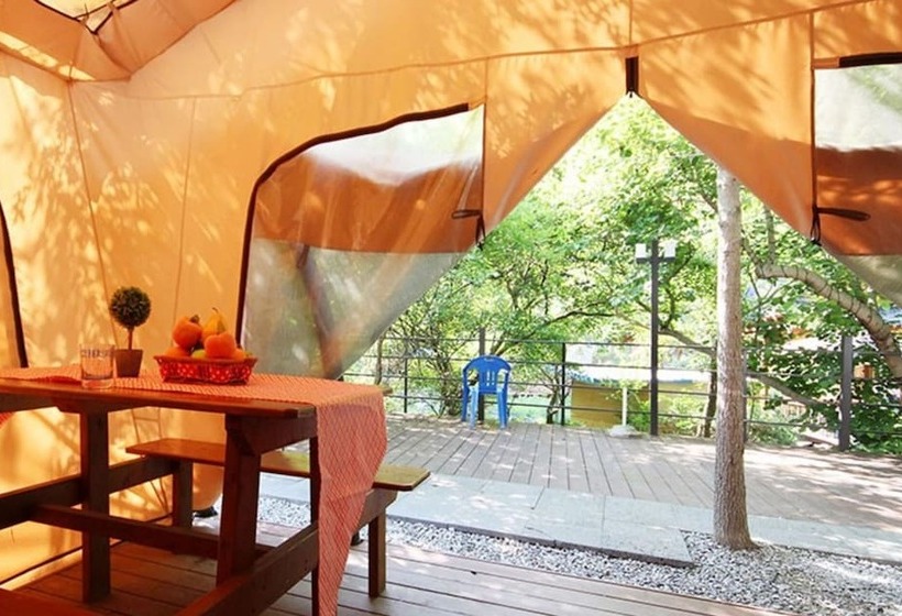 Пансион Hongcheon Coco Vivaldi Glamping Caravan