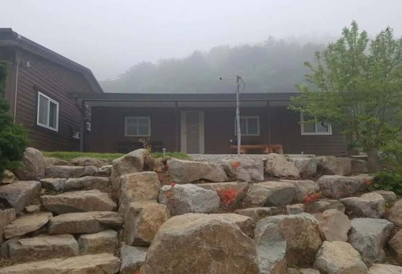 פנסיון Jindo Brown Guest House