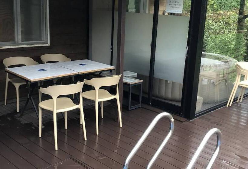 פנסיון Jindo Brown Guest House