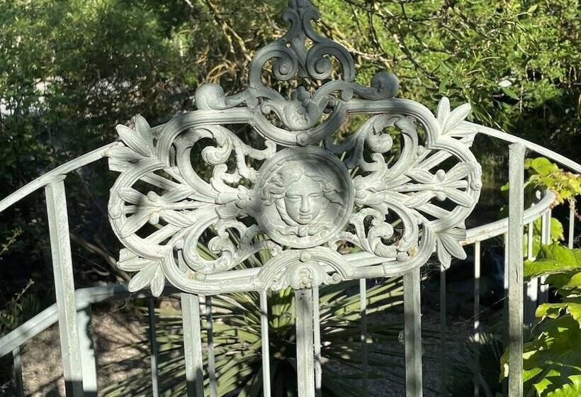 ペンション Le Domaine De La Tuilerie   Gîte De Charme En Bord De Rivière Avec Piscine