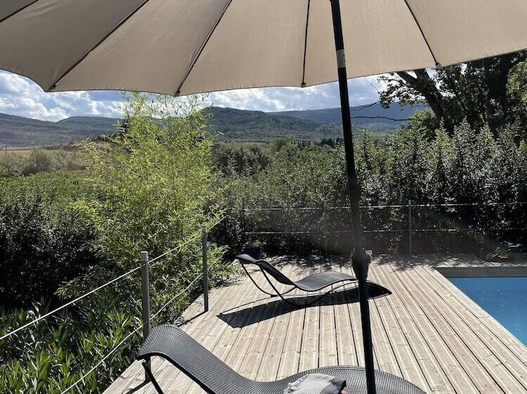 ペンション Le Domaine De La Tuilerie   Gîte De Charme En Bord De Rivière Avec Piscine