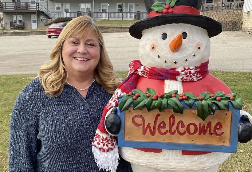 بنسيون Little Bluff Inn