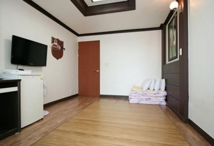 펜션 Naksan Beach Condotel