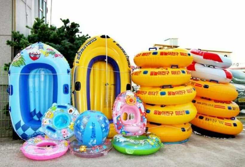 펜션 Naksan Beach Condotel