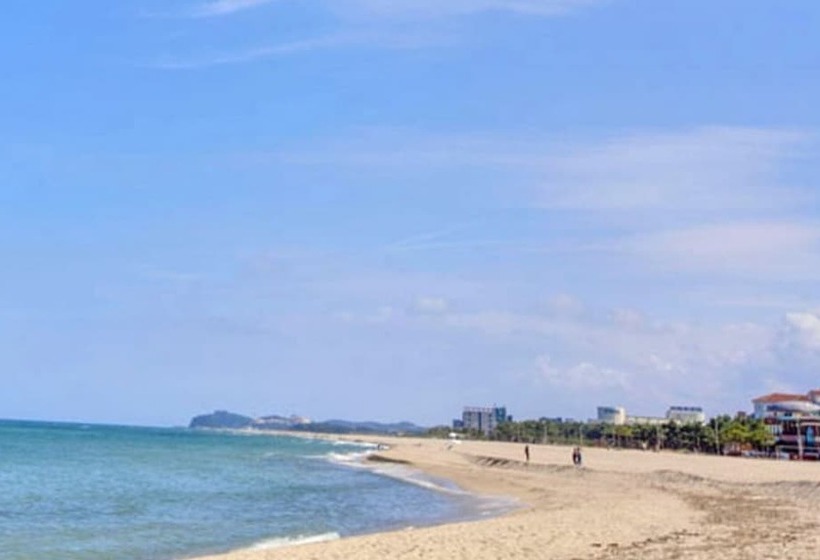 펜션 Naksan Beach Condotel