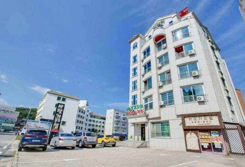 펜션 Naksan Beach Condotel