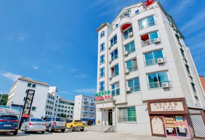 펜션 Naksan Beach Condotel