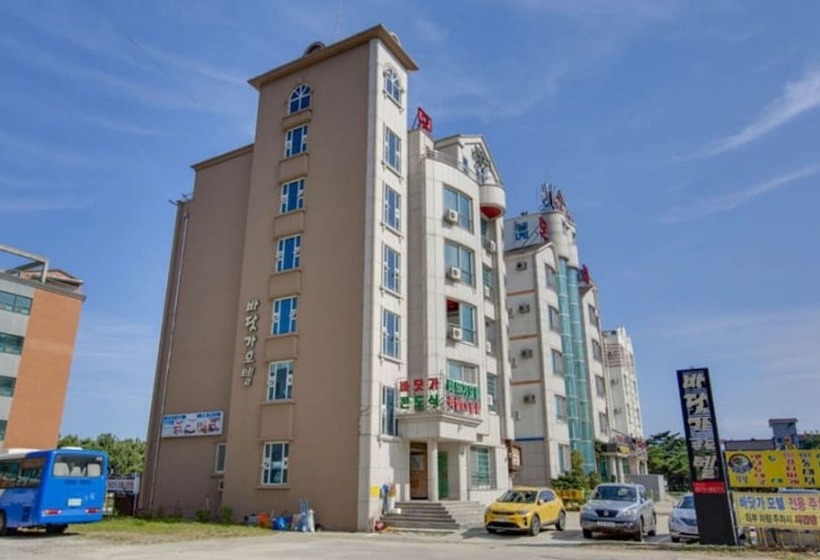 펜션 Naksan Beach Condotel