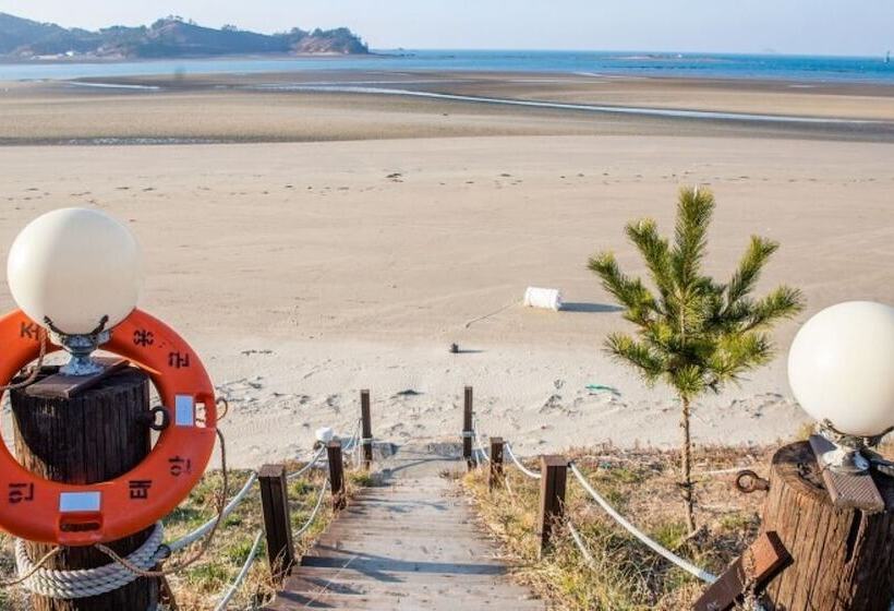 פנסיון Taean Jajaknamu Resort