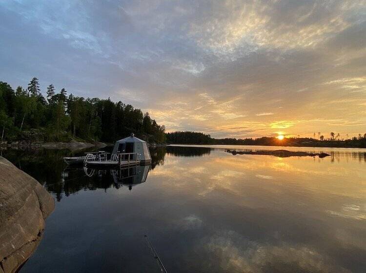 膳宿费 Yggdrasil Igloo Water Huts