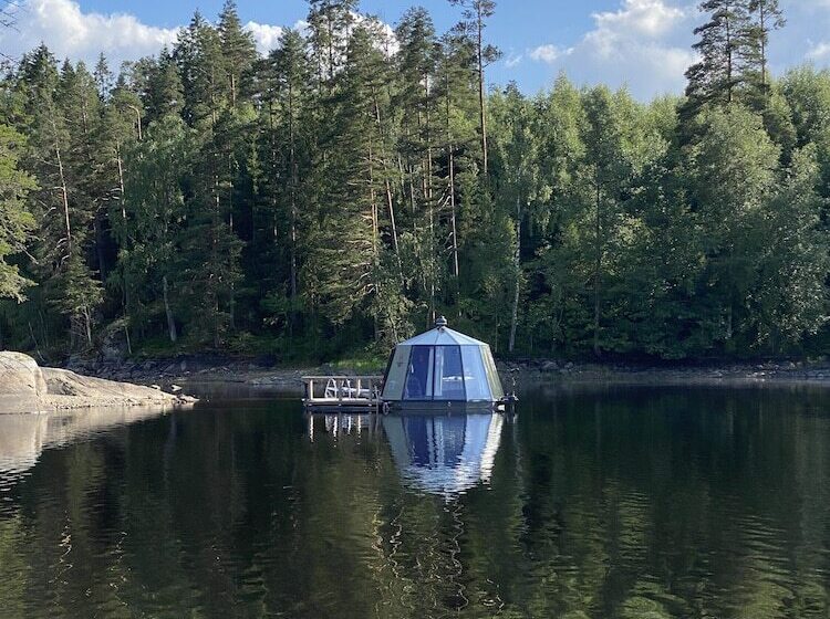 膳宿费 Yggdrasil Igloo Water Huts