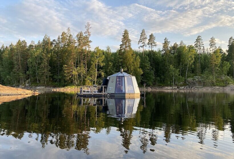 膳宿费 Yggdrasil Igloo Water Huts
