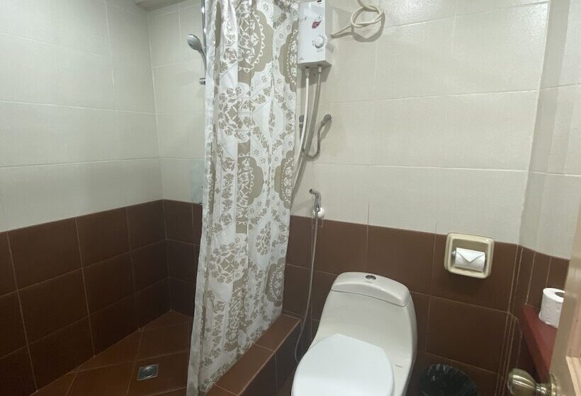 בית מלון כפרי Pier Uno Dive Resort