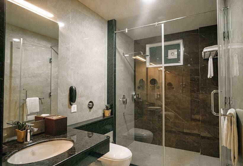 Playotel Premier Guna