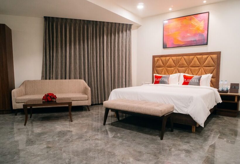 Playotel Premier Guna