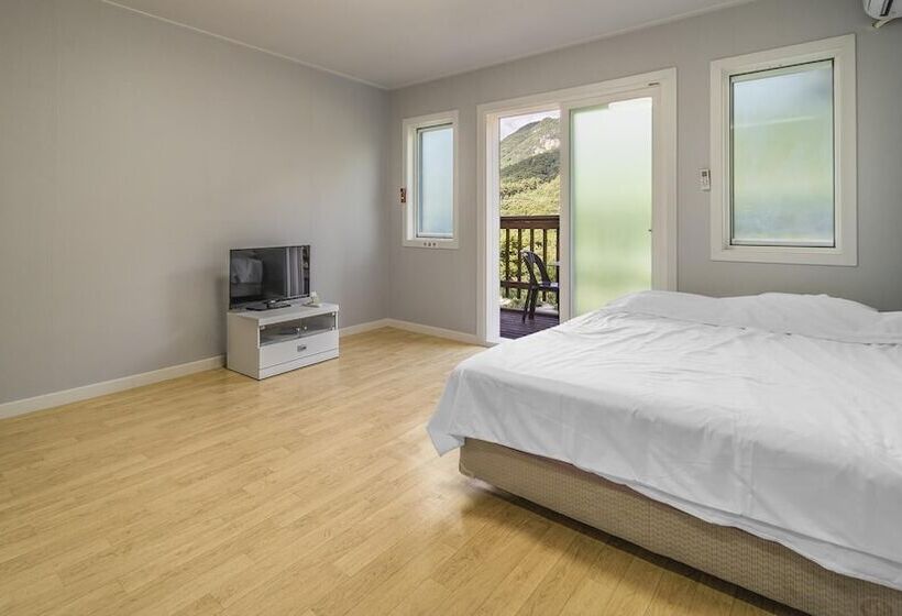 Pocheon Swimpyo Pension