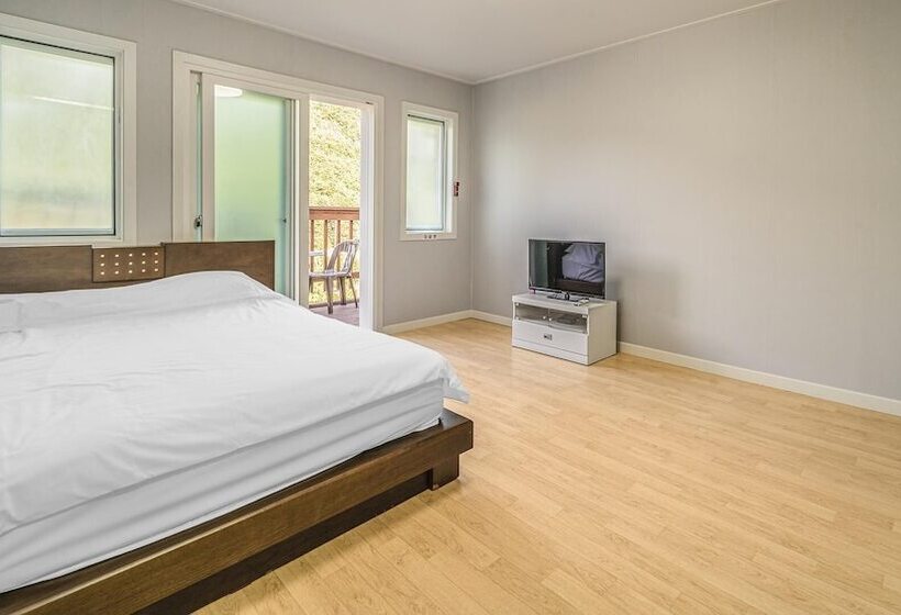 Pocheon Swimpyo Pension