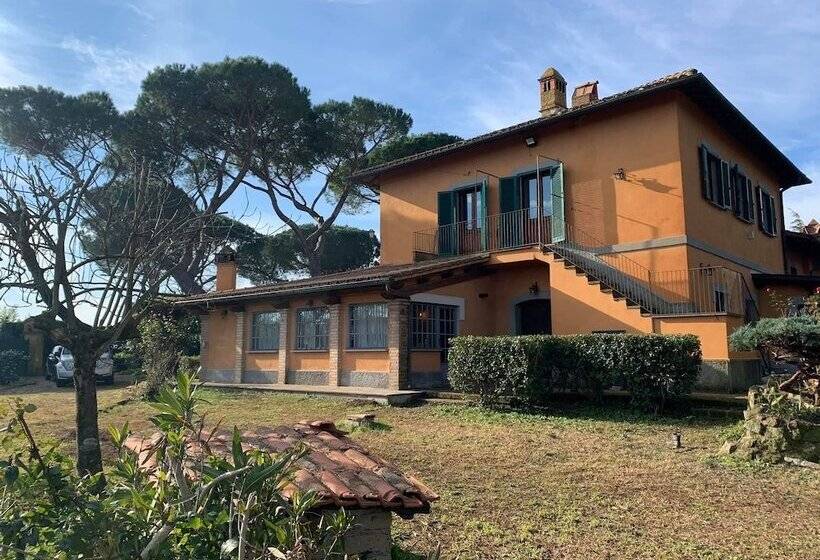 レジデンス Beautiful Villa In The Country Side Of Rome, Italy