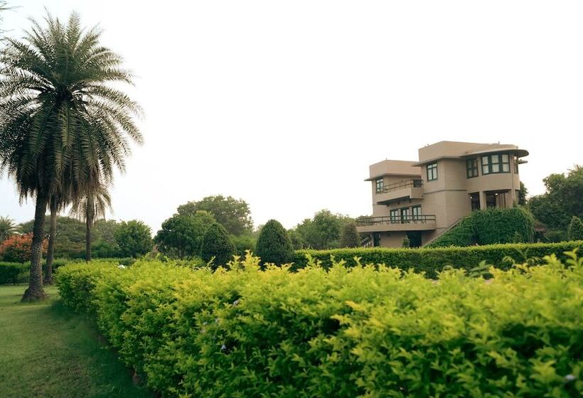 استراحتگاه Clarks Safari Pushkar