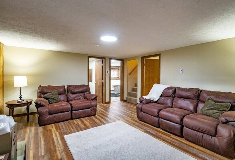 Sam`s Cabin