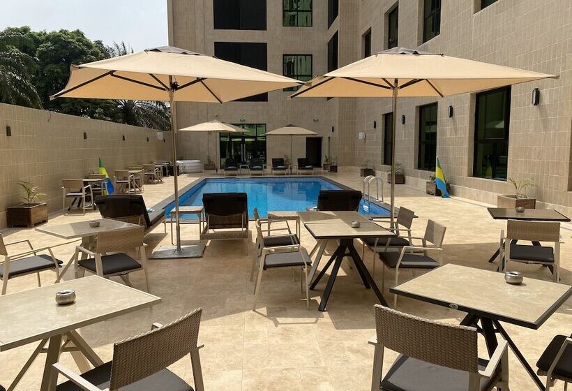 Star Land Hotel Bastos