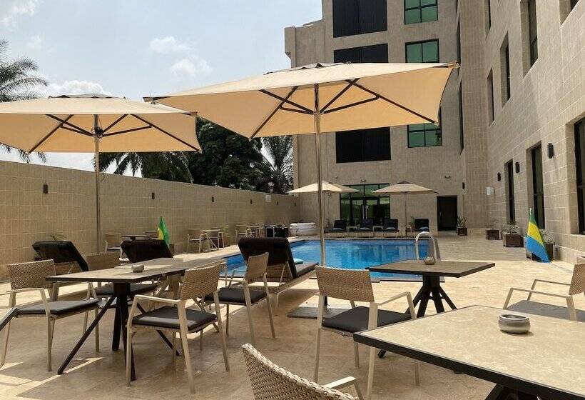 Star Land Hotel Bastos