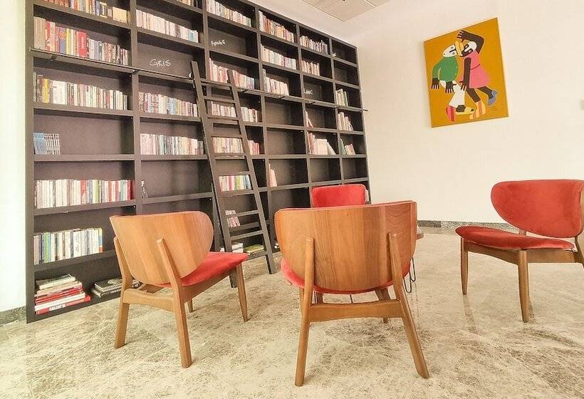 Star Land Hotel Bastos