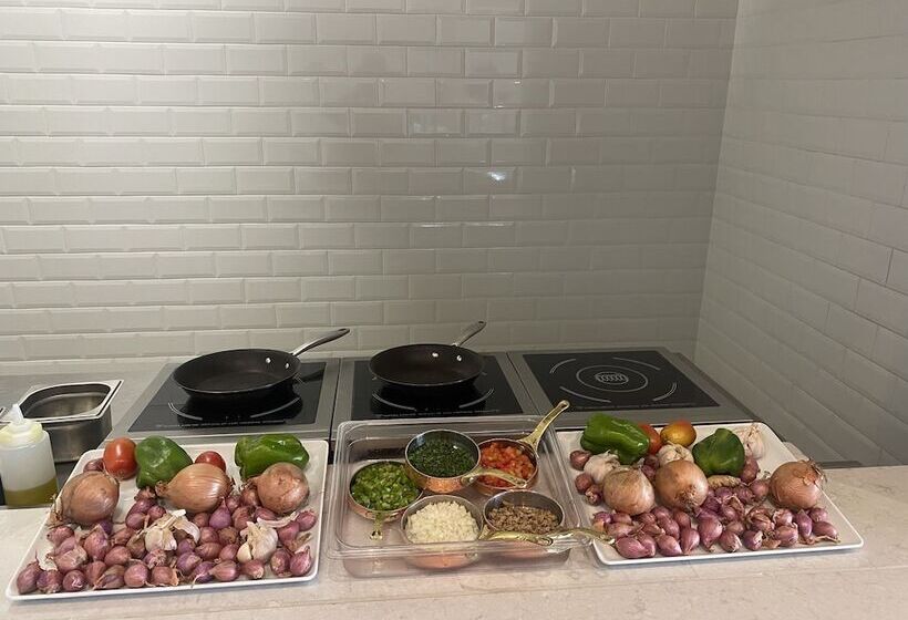 Star Land Hotel Bastos