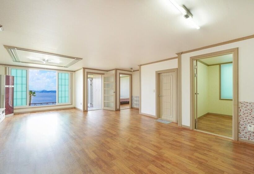 Suncheon Jeonmangjoeungot Pension