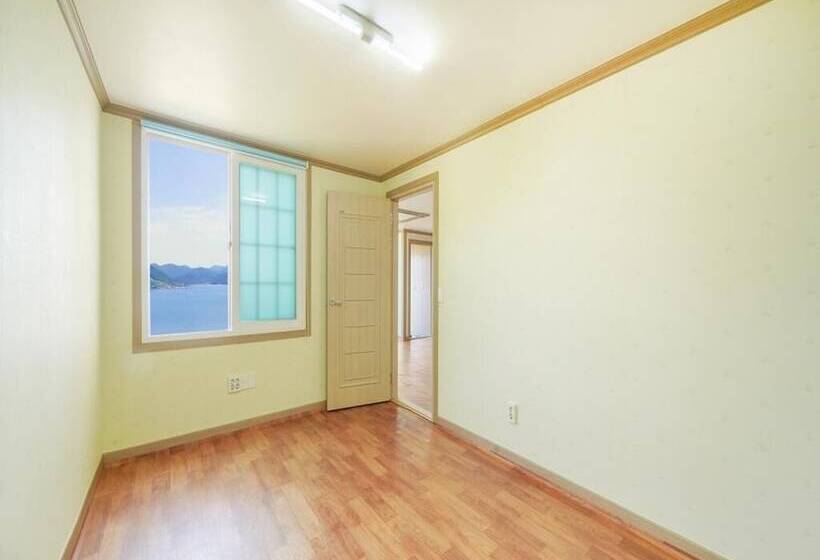 Suncheon Jeonmangjoeungot Pension