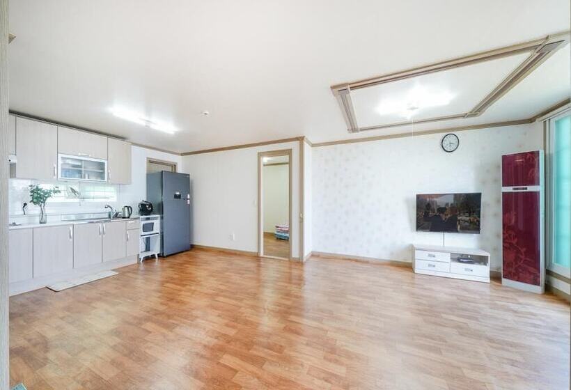 Suncheon Jeonmangjoeungot Pension