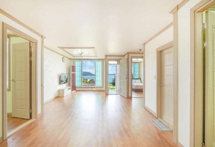 Suncheon Jeonmangjoeungot Pension