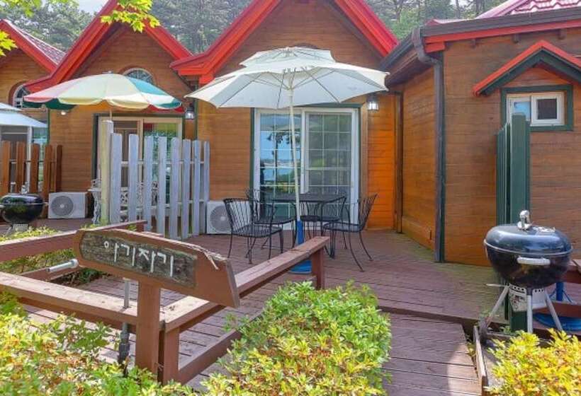 Taean Avec Mont Pension