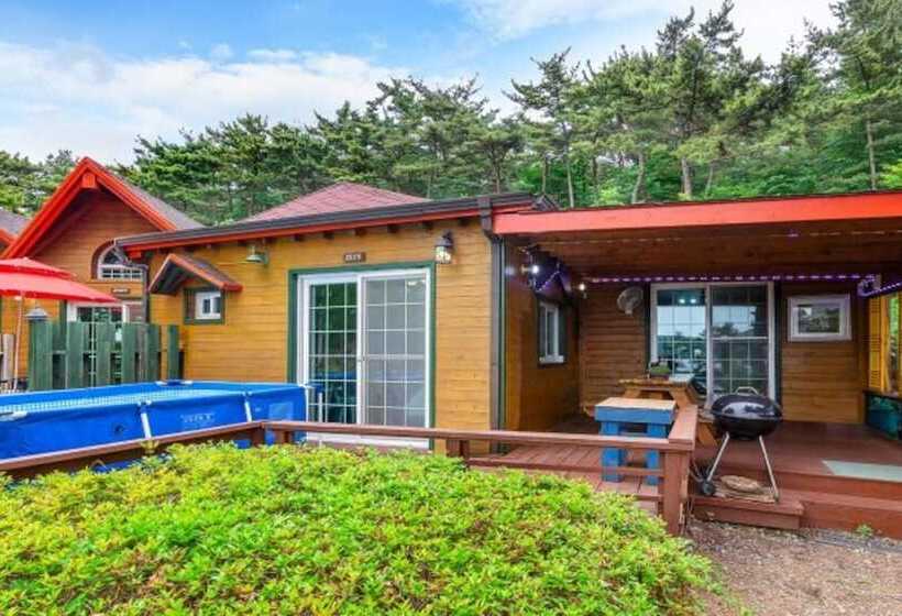 Taean Avec Mont Pension