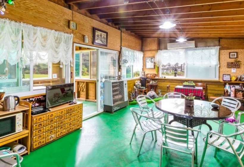 Taean Avec Mont Pension