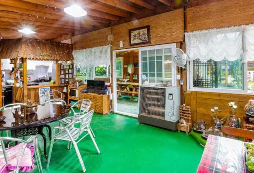 Taean Avec Mont Pension