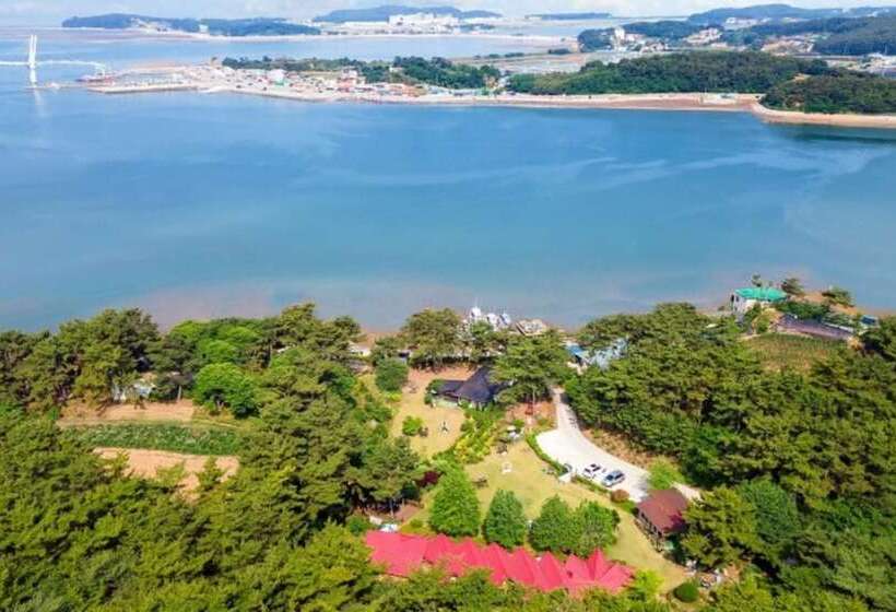 Taean Avec Mont Pension