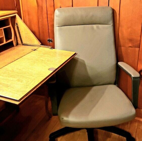 The Design Apartment At Sanctuary Of The Swan Wellness Hotel Swan Rescue Farm