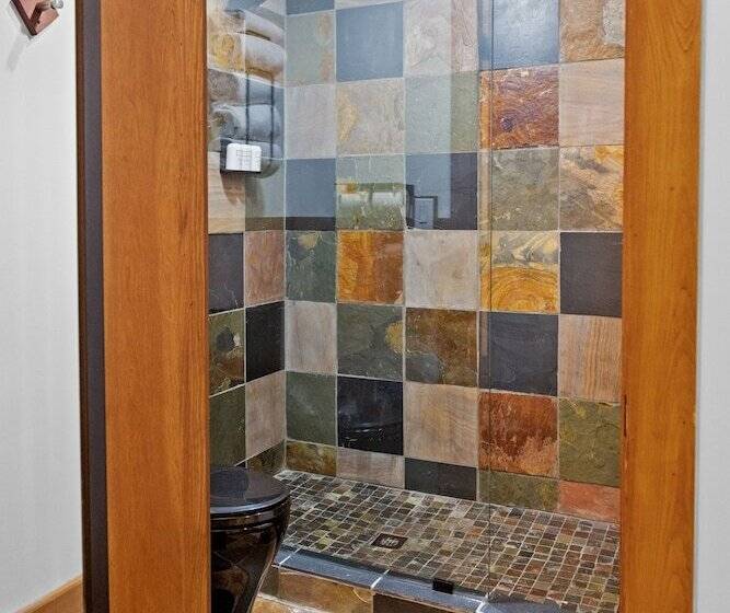 The Horton Hotel And Rooftop Lounge