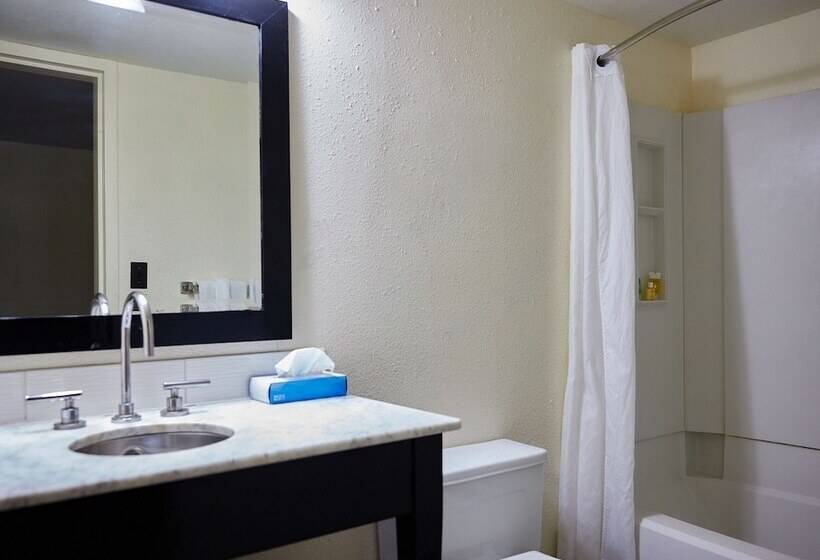 The Mclure Hotel And Conference Center