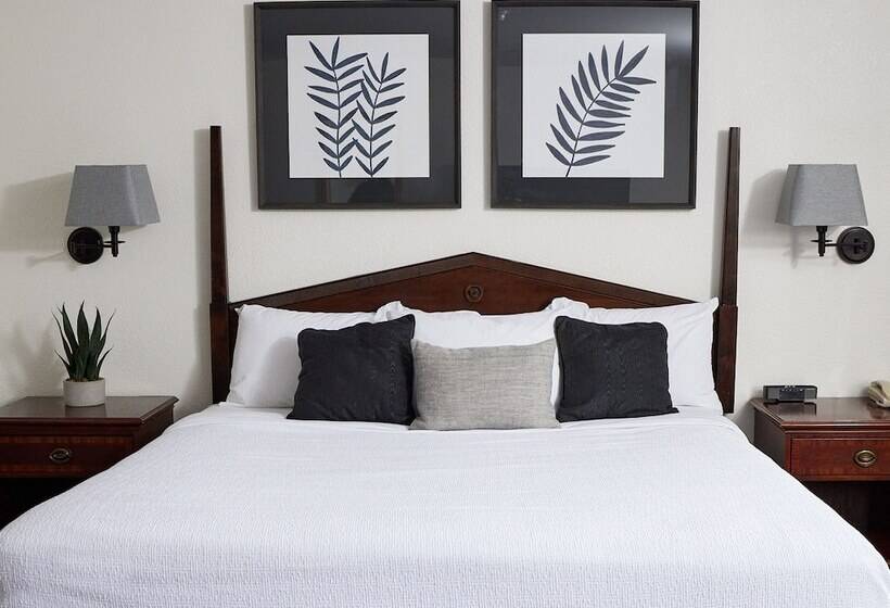 The Mclure Hotel And Conference Center