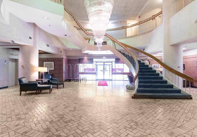 The Mclure Hotel And Conference Center