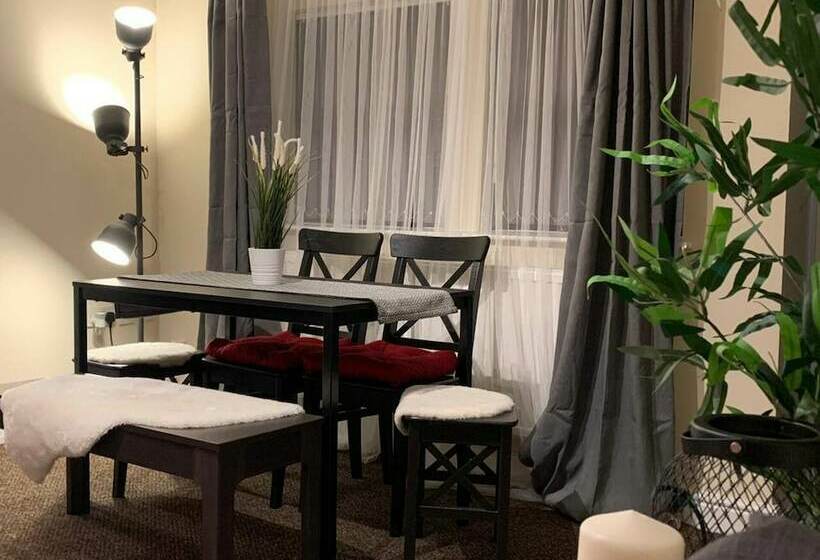 The Old Forge 5 Minutes Away From Motorway