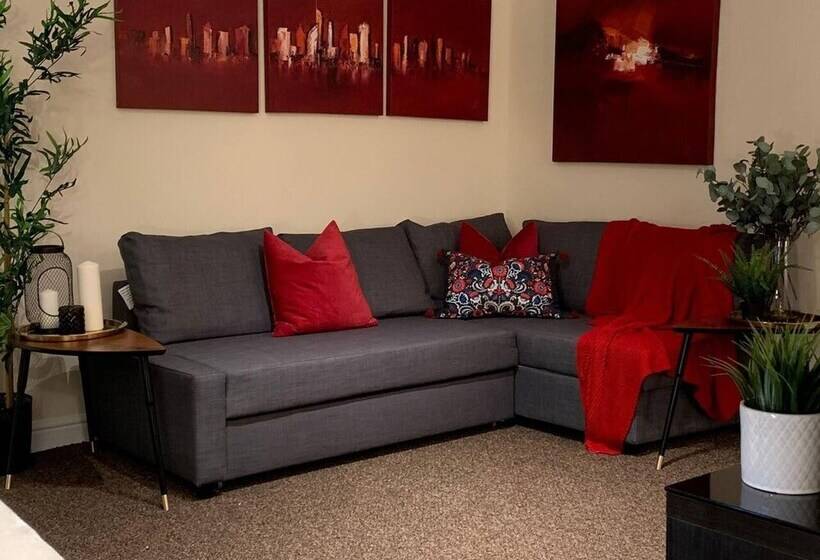 The Old Forge 5 Minutes Away From Motorway