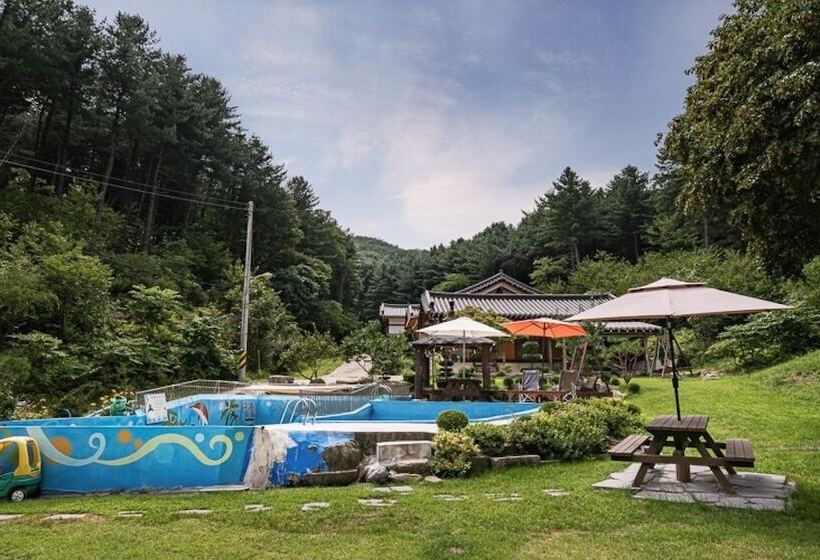 Yangpyeong Cheonnyeoncho Hanok Pension