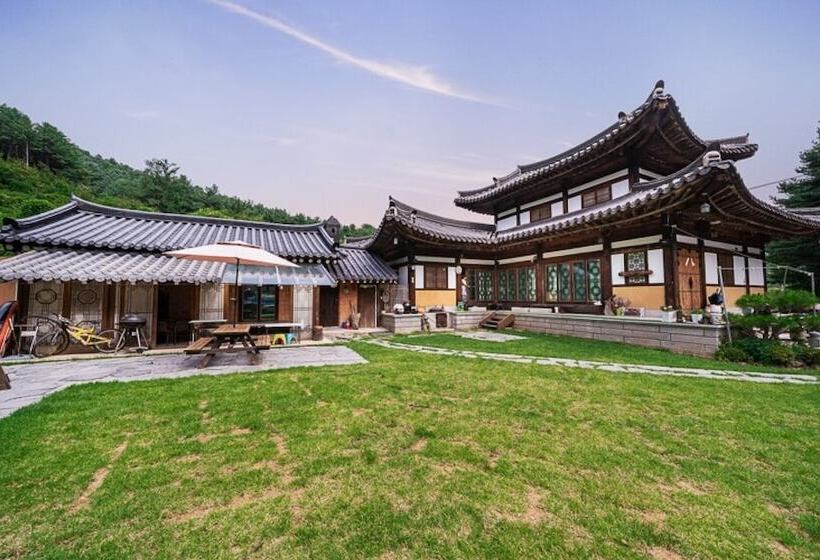 Yangpyeong Cheonnyeoncho Hanok Pension