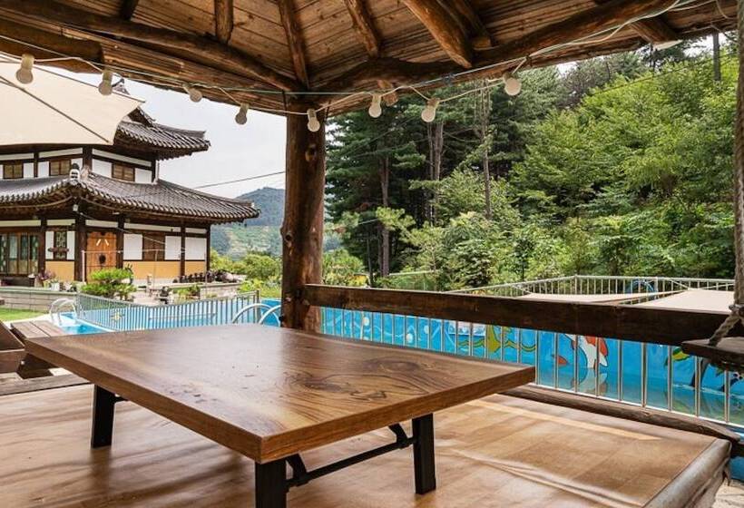 Yangpyeong Cheonnyeoncho Hanok Pension