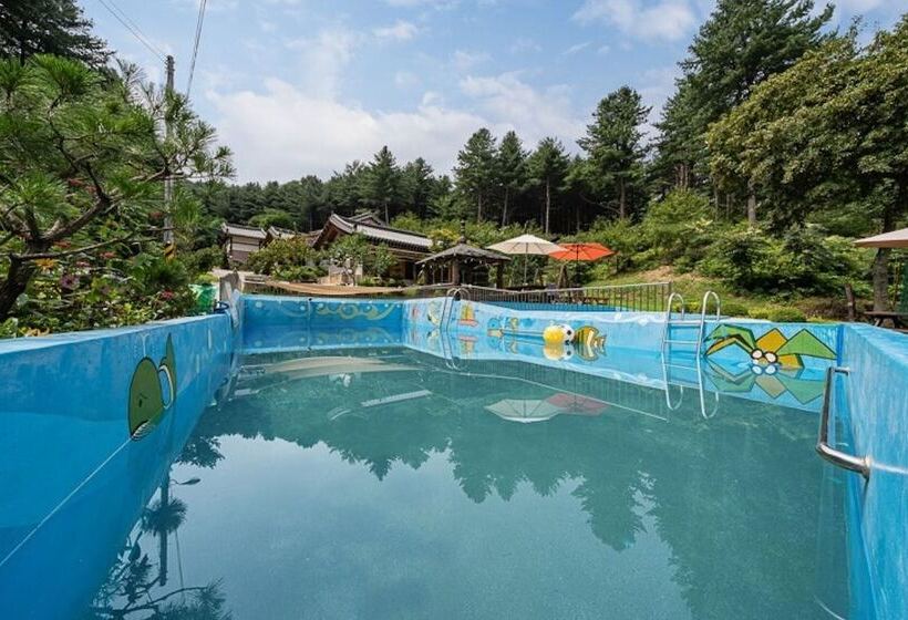 Yangpyeong Cheonnyeoncho Hanok Pension