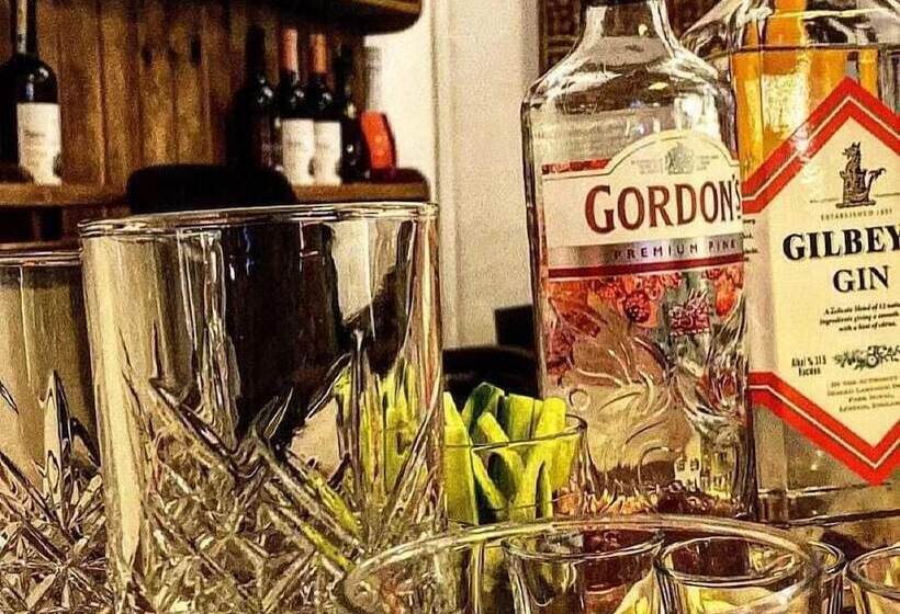 Alaçatı Otel Rebetiko