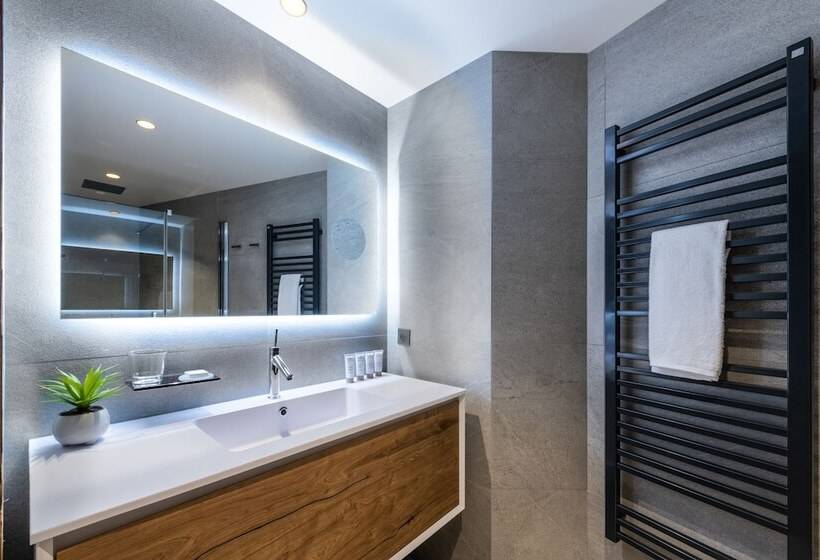 Alaska Lodge By Alpine Resorts